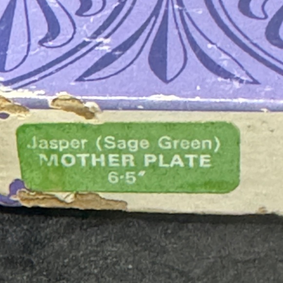 Vtg Wedgwood Jasper Sage Green Mother Plate 1972 With Pamphlet Made In England - Picture 7 of 8